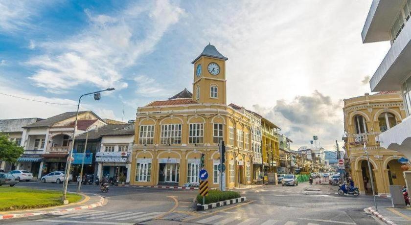 Hotel Holland Patong