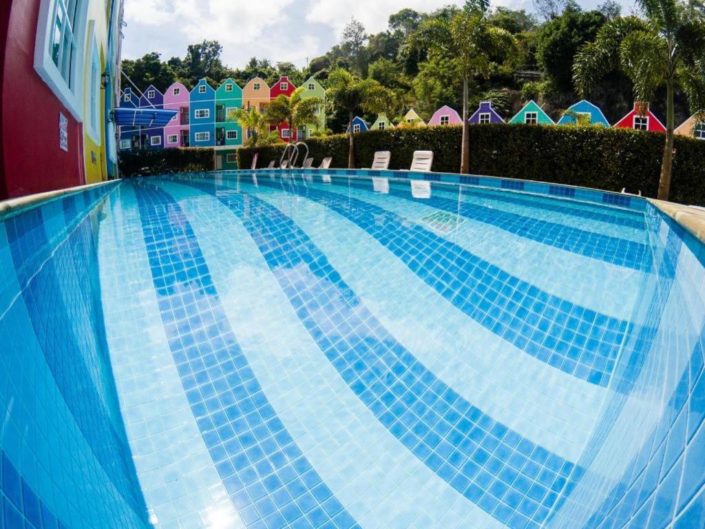 Holland Hotel 2*